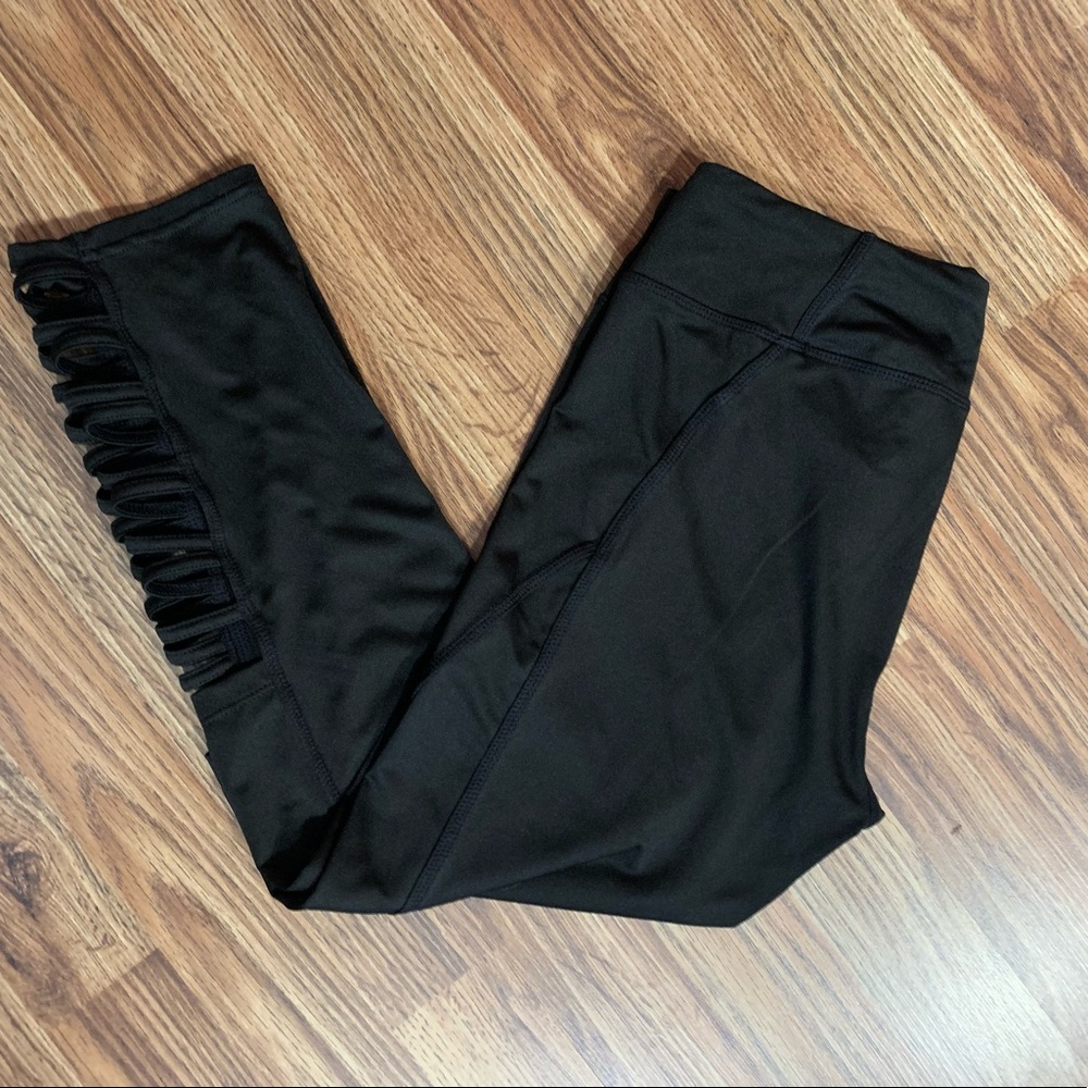 Zone Pro Cropped Leggings Yoga Pants Cutout